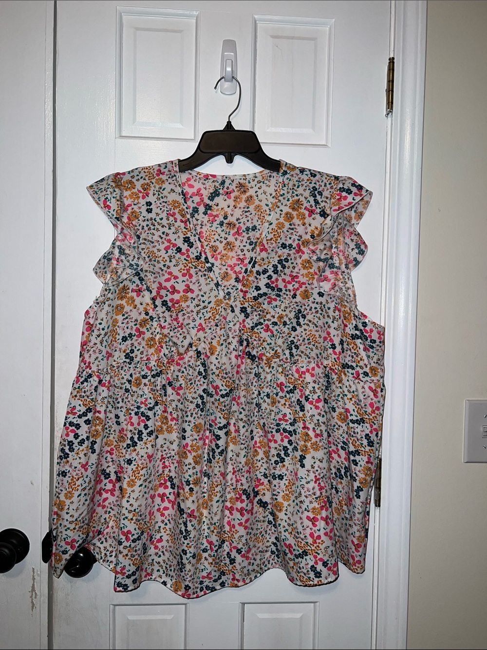 SHEIN Floral Ruffle Cap-Sleeve Blouse - White Multi